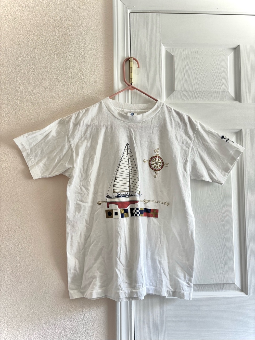Vintage Hilton Hawaiian Village Nautical Sailboat Graphic Tee White Size M